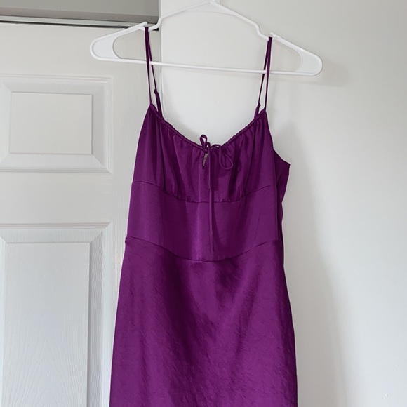 Wilfred Bellow Dress (Satin) - Picture 9 of 12